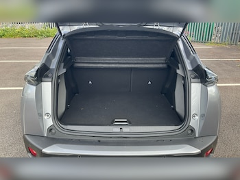 Used Peugeot 2008 2024 for sale - 76777951: Photo