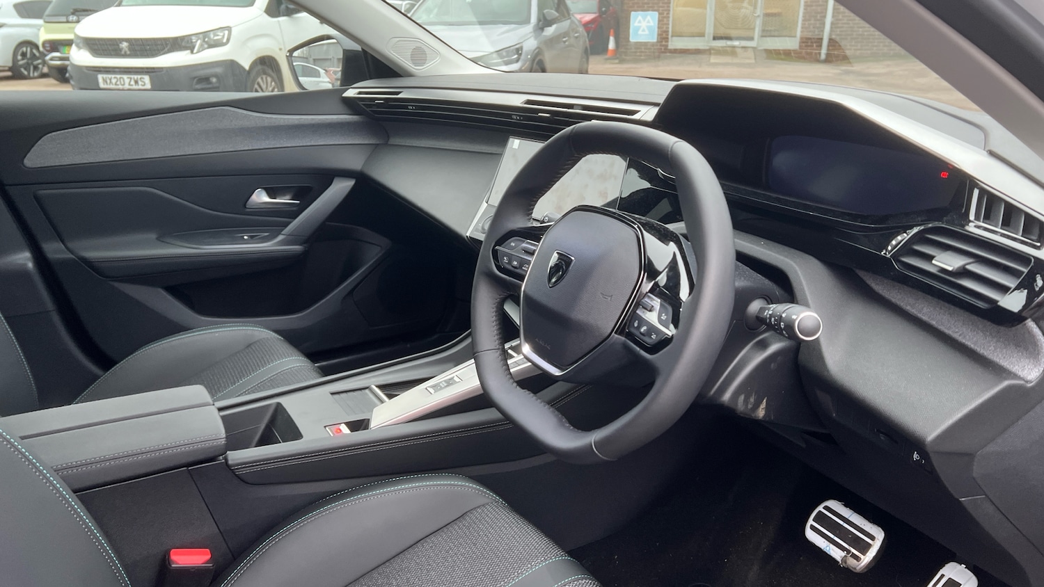 Used Peugeot 308 2025 for sale - 77915904: Photo 11