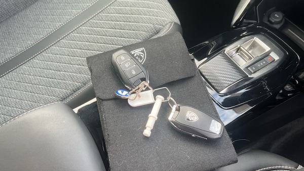 Used Peugeot 2008 2023 for sale - 76193066: Photo 19