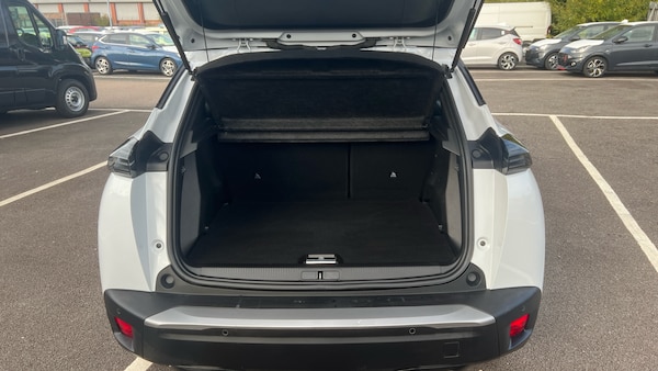 Used Peugeot 2008 2023 for sale - 76193066: Photo 4
