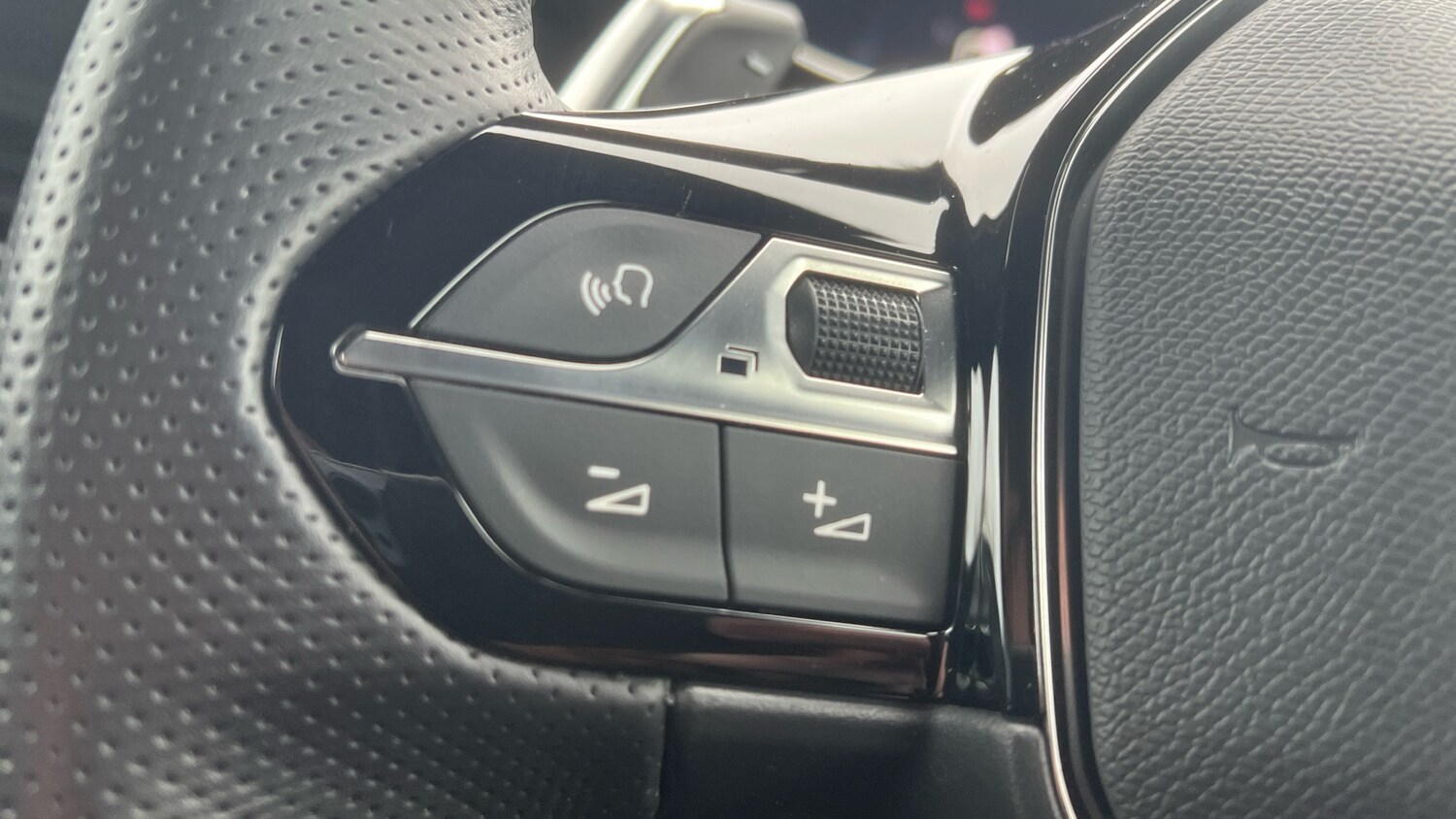 Used Peugeot 208 2023 for sale - 77988981: Photo 26