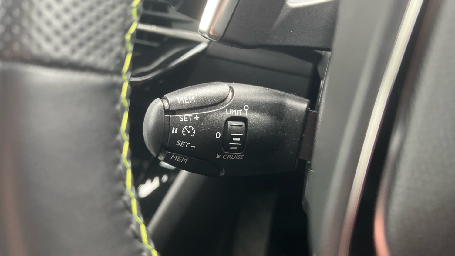 Used Peugeot 208 2023 for sale - 77988981: Photo 31