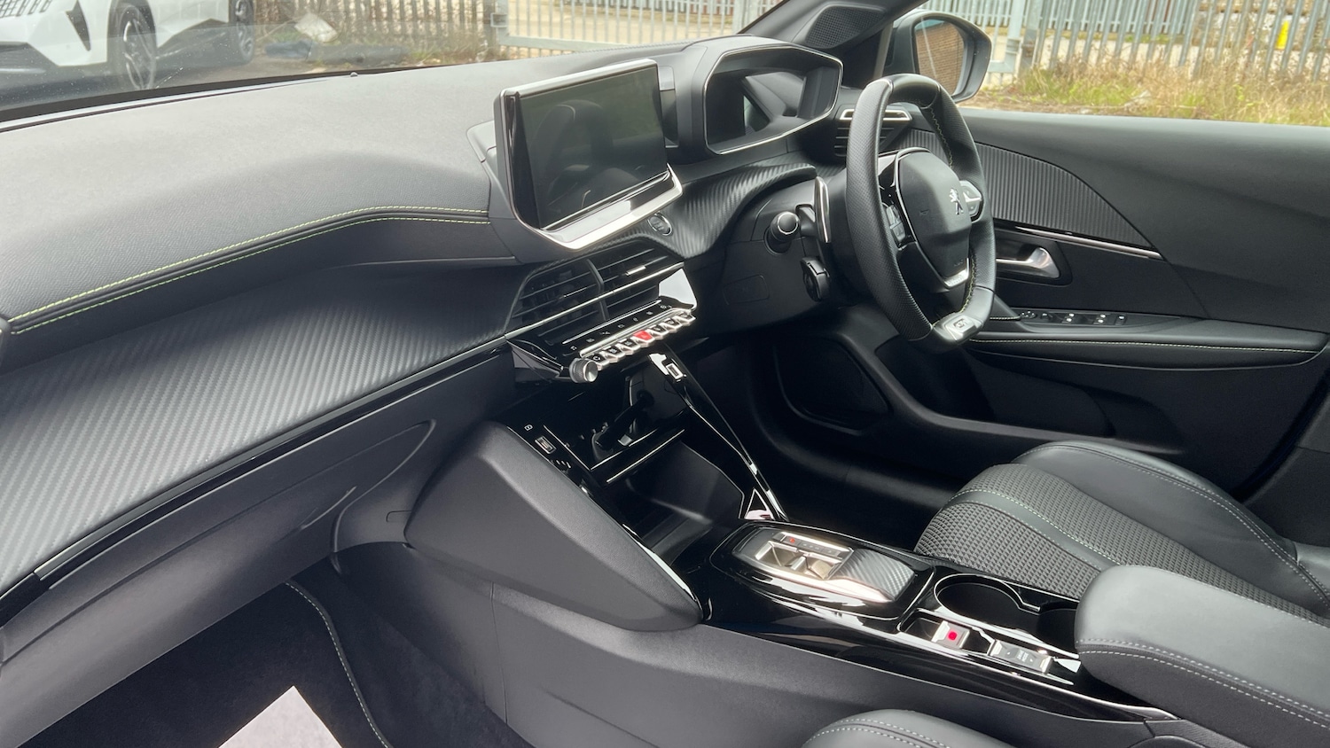 Used Peugeot 208 2023 for sale - 77988981: Photo 9