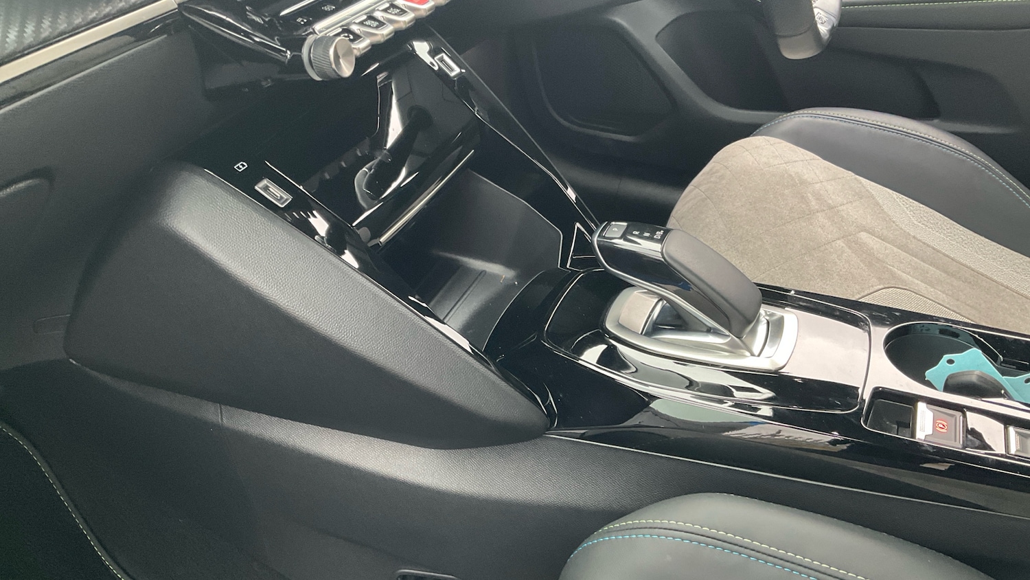 Used Peugeot 208 2021 for sale - 76879232: Photo 13