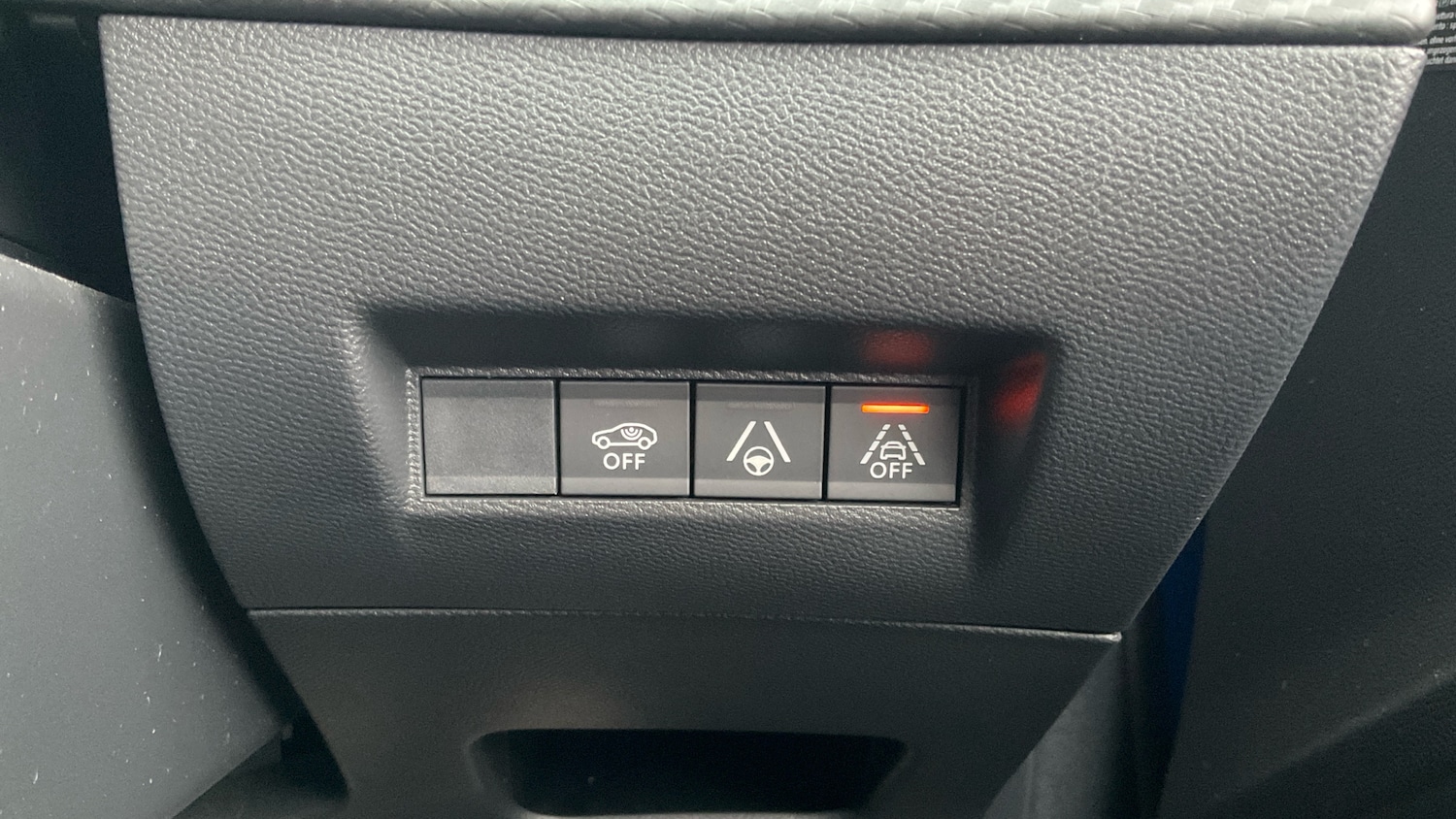 Used Peugeot 208 2021 for sale - 76879232: Photo 29