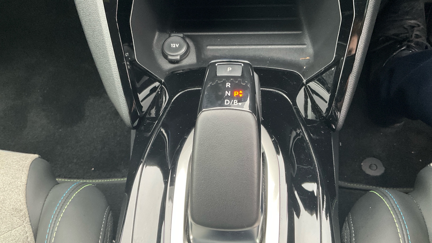 Used Peugeot 208 2021 for sale - 76879232: Photo 32