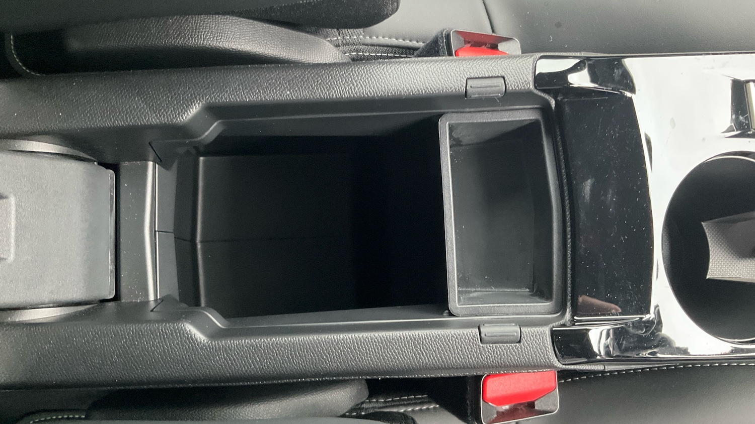 Used Peugeot 208 2021 for sale - 76879232: Photo 37