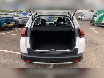 Used Peugeot 2008 2018 for sale - 79551475: Photo