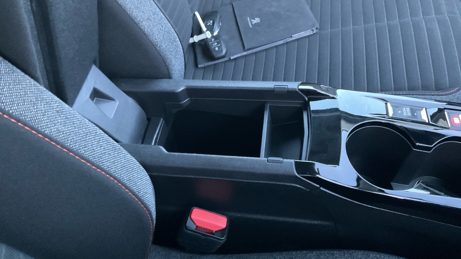 Used Peugeot 208 2022 for sale - 76545198: Photo 31