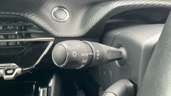 Used Peugeot 208 2021 for sale - 76302897: Photo 29