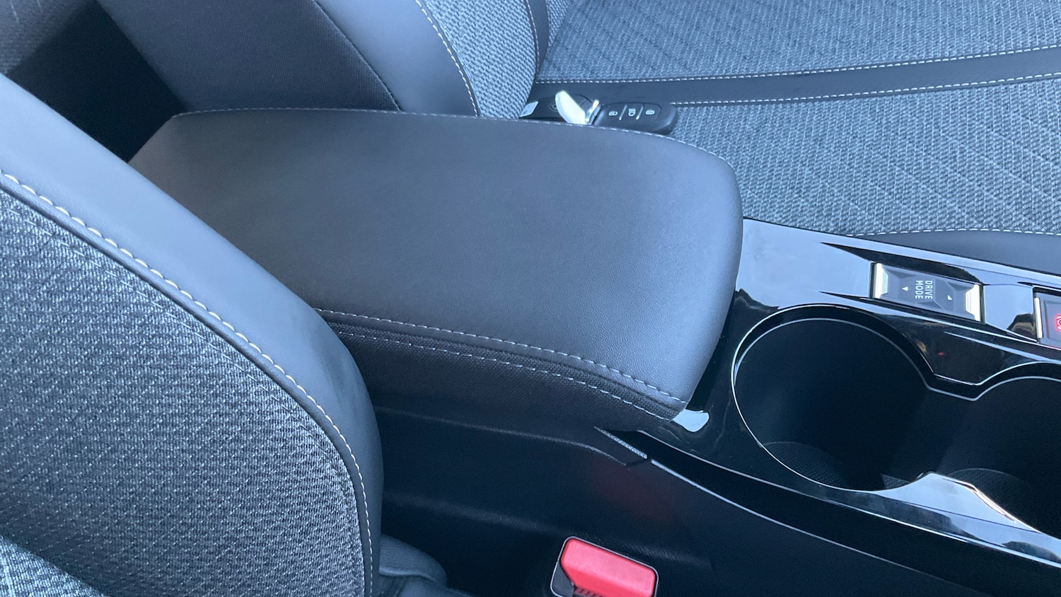 Used Peugeot 2008 2024 for sale - 76960630: Photo 33