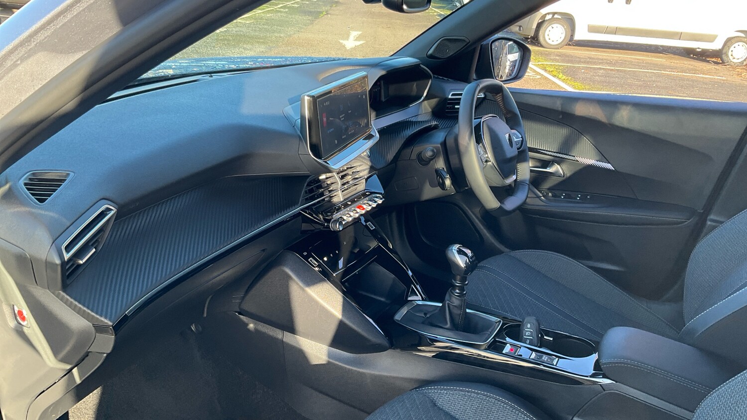 Used Peugeot 2008 2024 for sale - 76960630: Photo 9