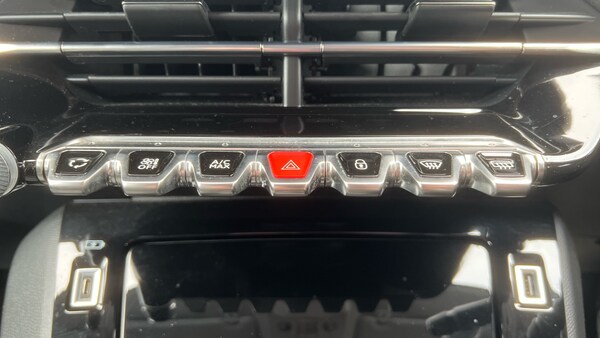 Used Peugeot 208 2021 for sale - 76273593: Photo 33