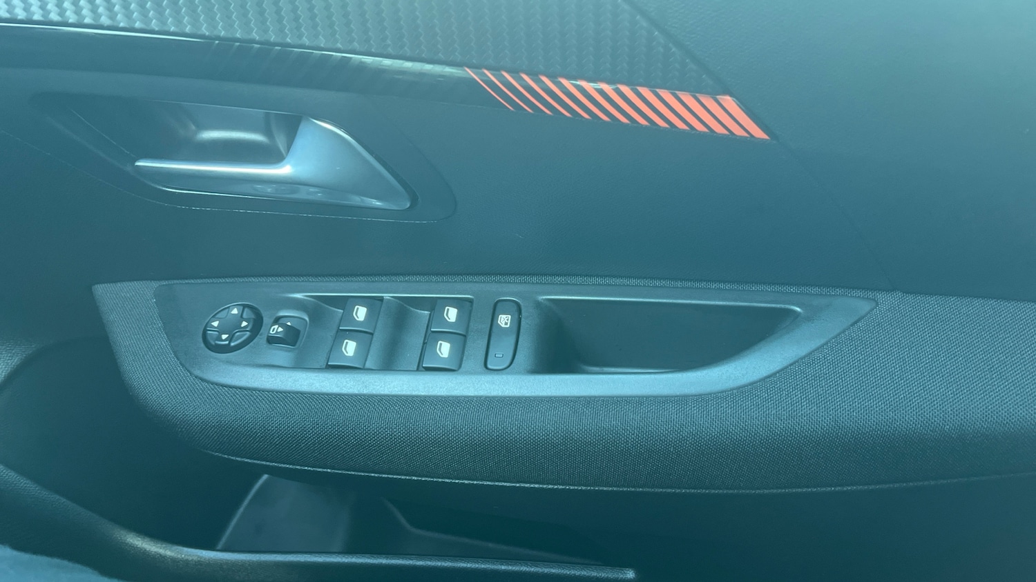 Used Peugeot 208 2021 for sale - 76777226: Photo 42