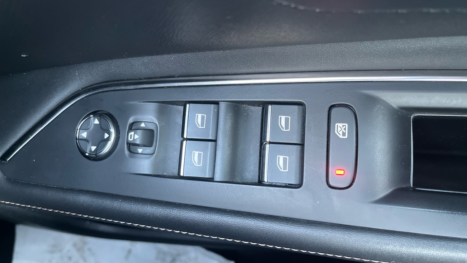 Used Peugeot 3008 2022 for sale - 77432463: Photo 32