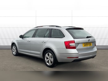 Used Skoda Octavia 2019 for sale - 76198079: Photo