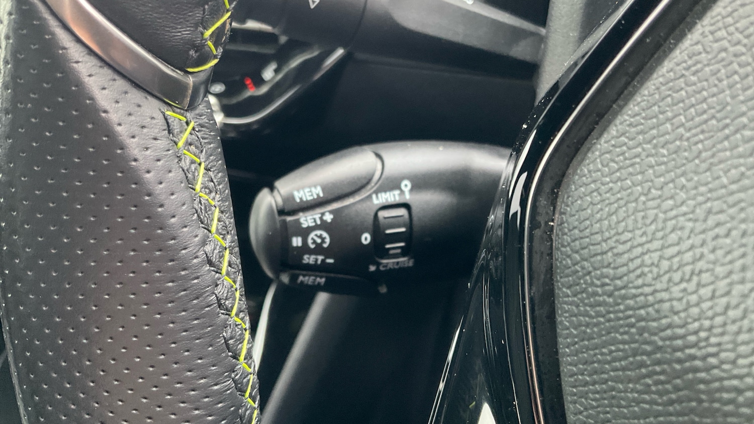 Used Peugeot 2008 2022 for sale - 76531331: Photo 33