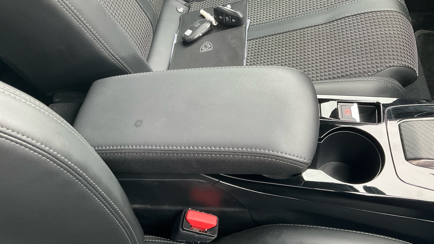 Used Peugeot 2008 2022 for sale - 76531331: Photo 44