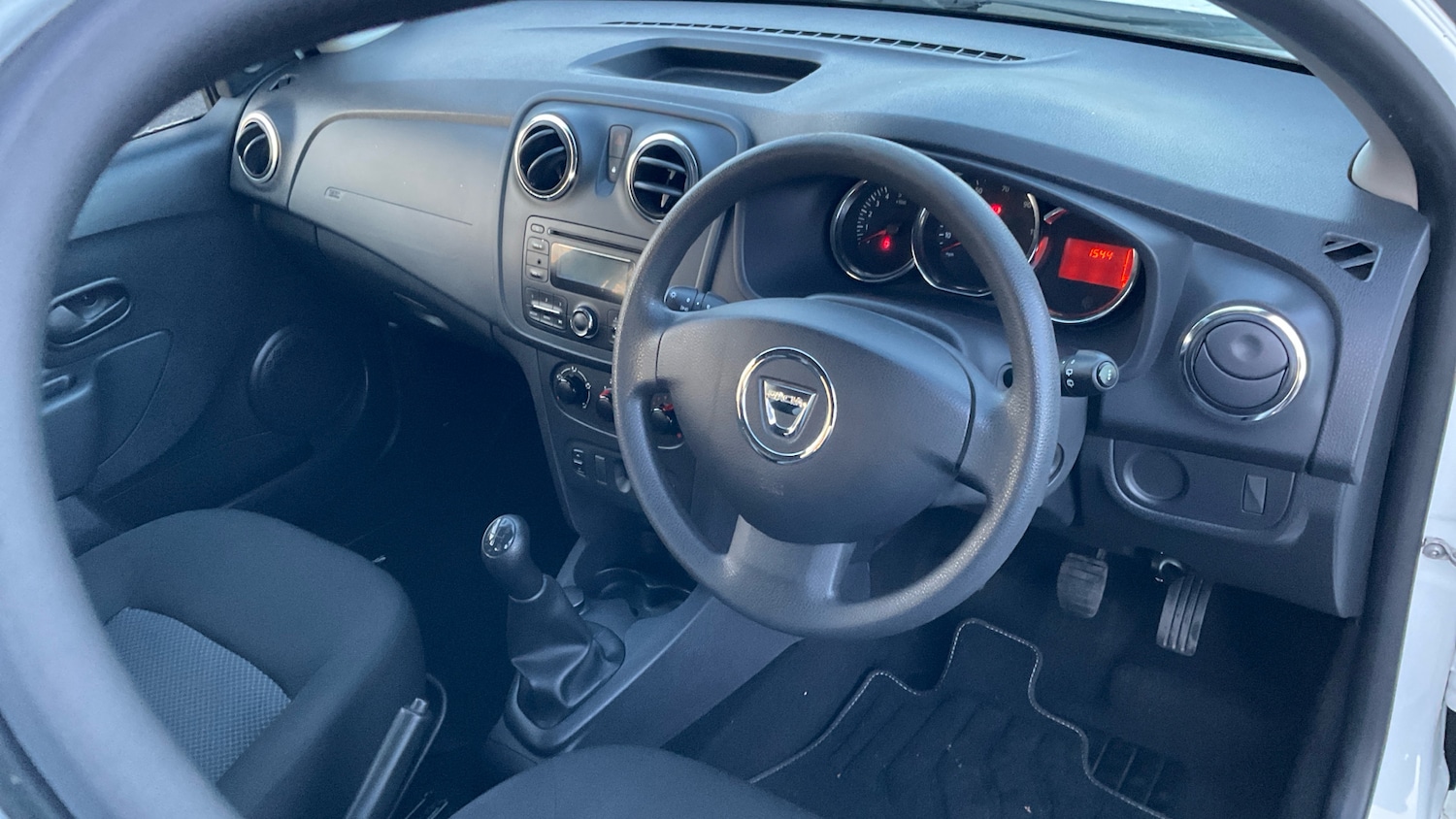 Used Dacia Sandero 2016 for sale - 76960626: Photo 11