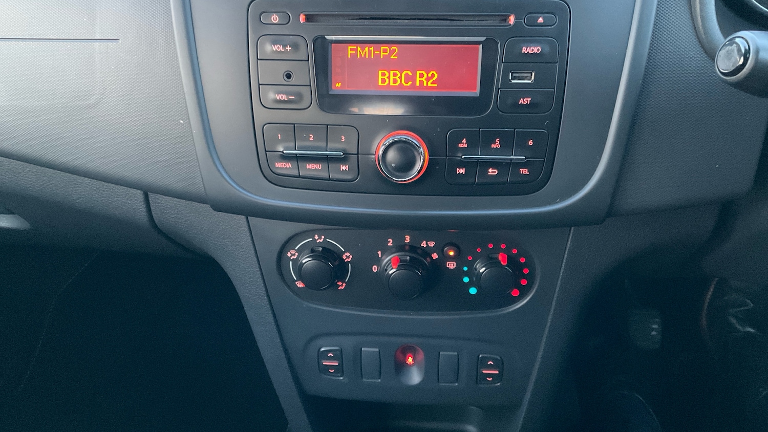 Used Dacia Sandero 2016 for sale - 76960626: Photo 23