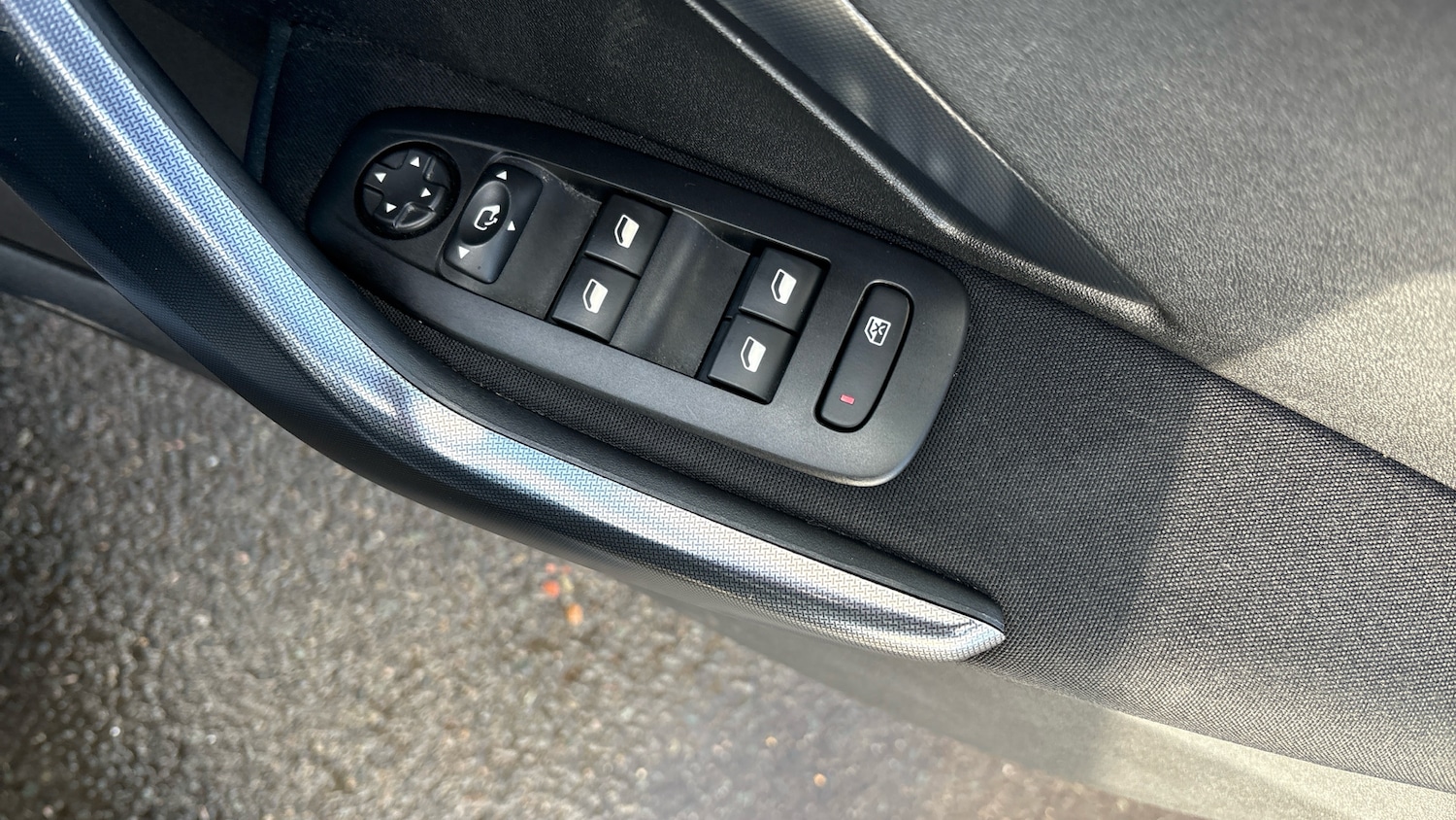 Used Peugeot 2008 2018 for sale - 76352388: Photo 25