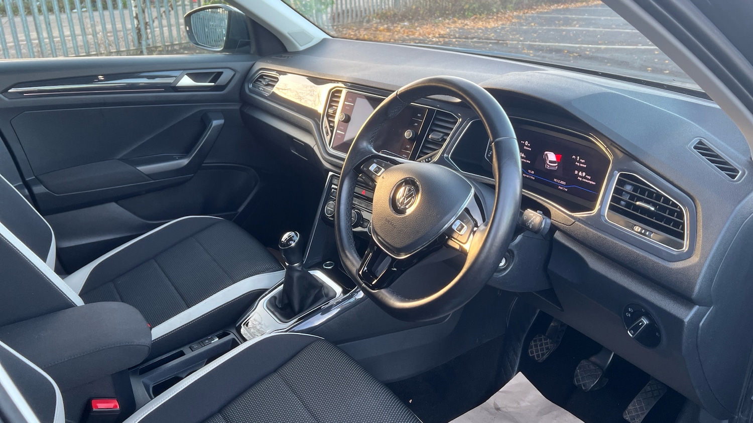 Used Volkswagen T-Roc 2019 for sale - 76918794: Photo 11