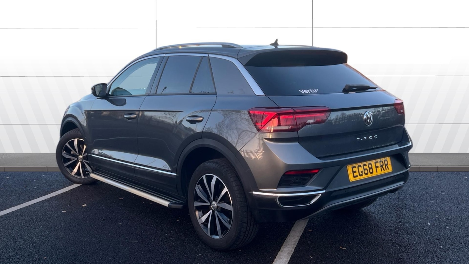 Used Volkswagen T-Roc 2019 for sale - 76918794: Photo 2