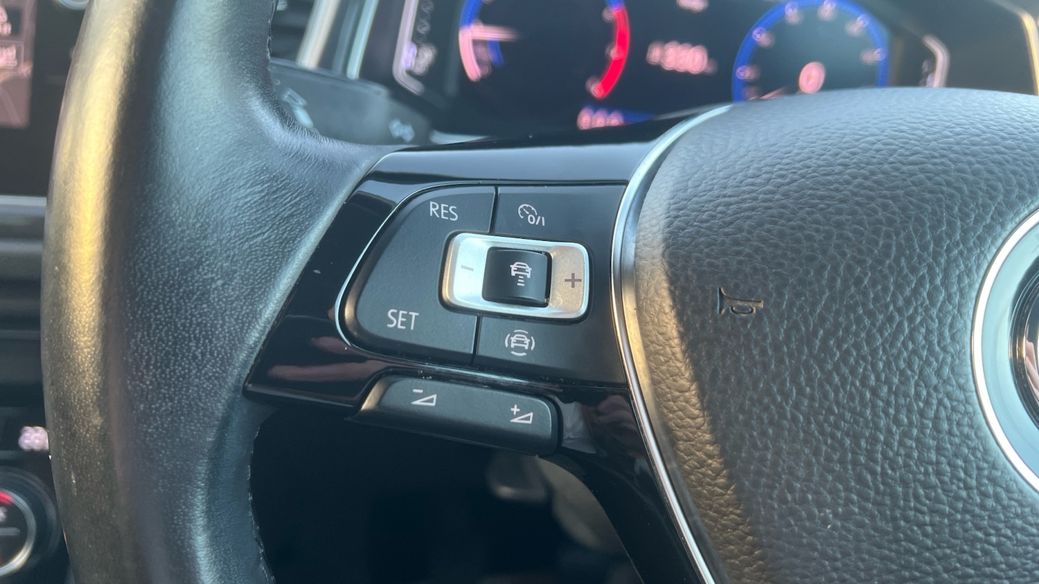 Used Volkswagen T-Roc 2019 for sale - 76918794: Photo 28