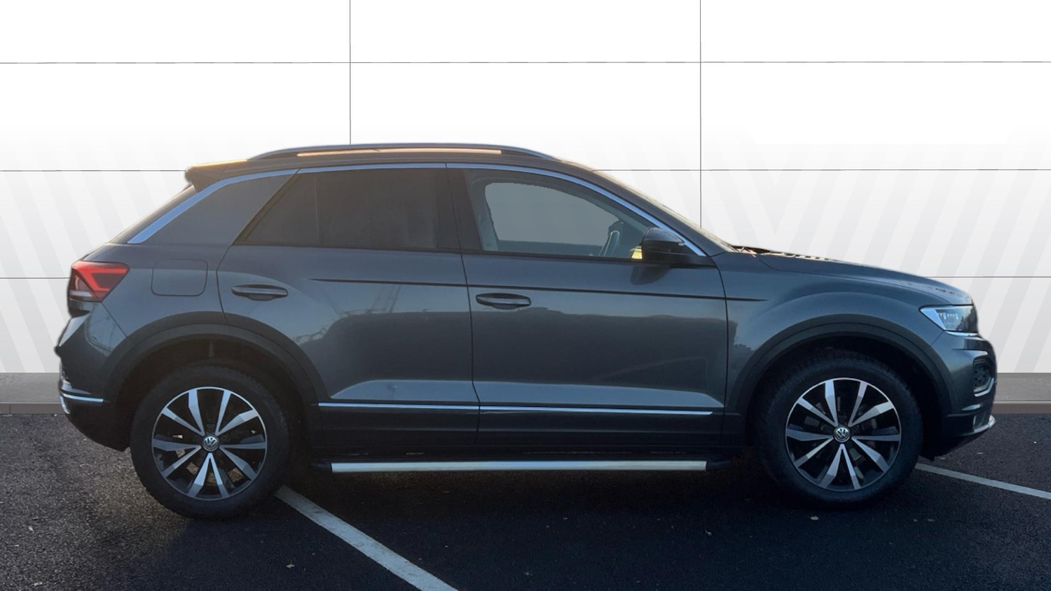 Used Volkswagen T-Roc 2019 for sale - 76918794: Photo 5