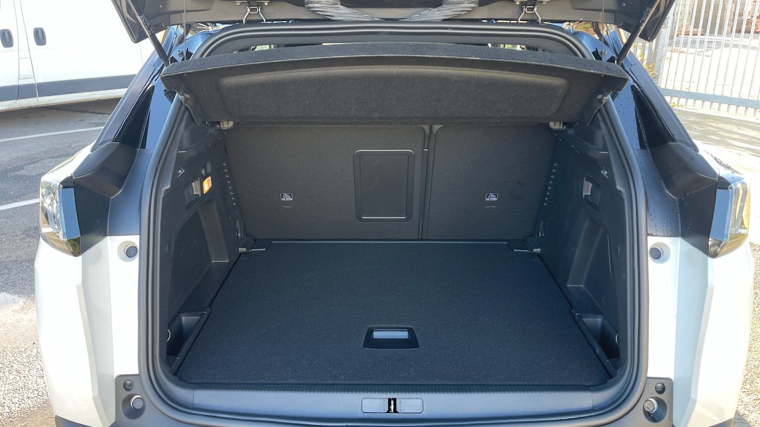 Used Peugeot 3008 2024 for sale - 76352386: Photo 4