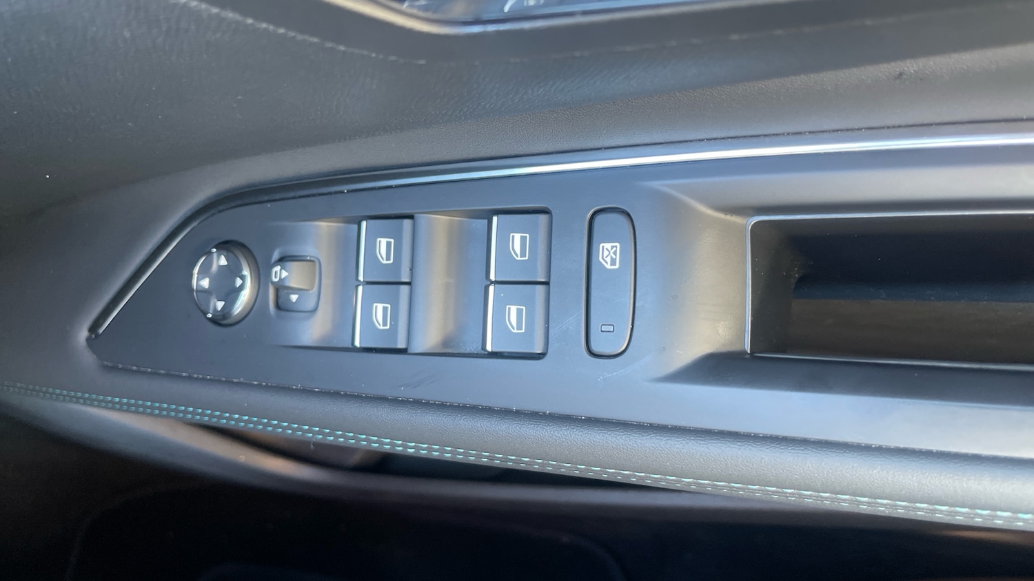 Used Peugeot 3008 2024 for sale - 76352386: Photo 40