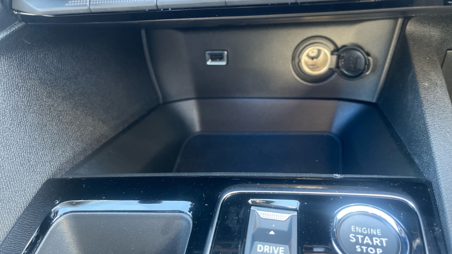 Used Peugeot 3008 2024 for sale - 76352386: Photo 44