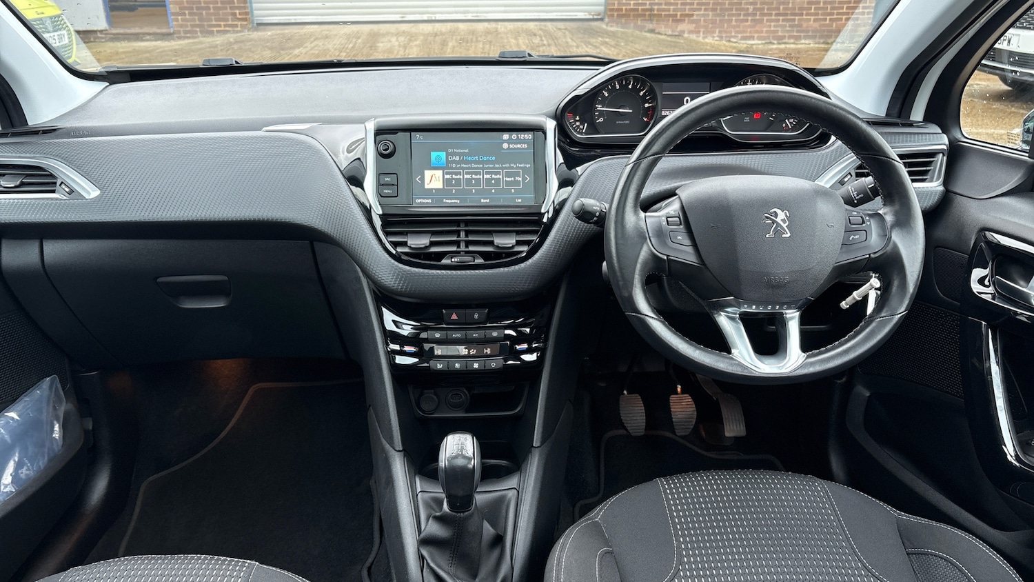 Used Peugeot 208 2019 for sale - 76720396: Photo 10