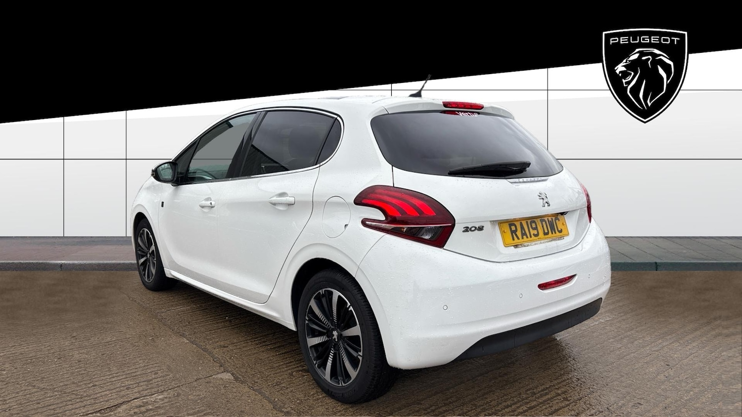 Used Peugeot 208 2019 for sale - 76720396: Photo 2