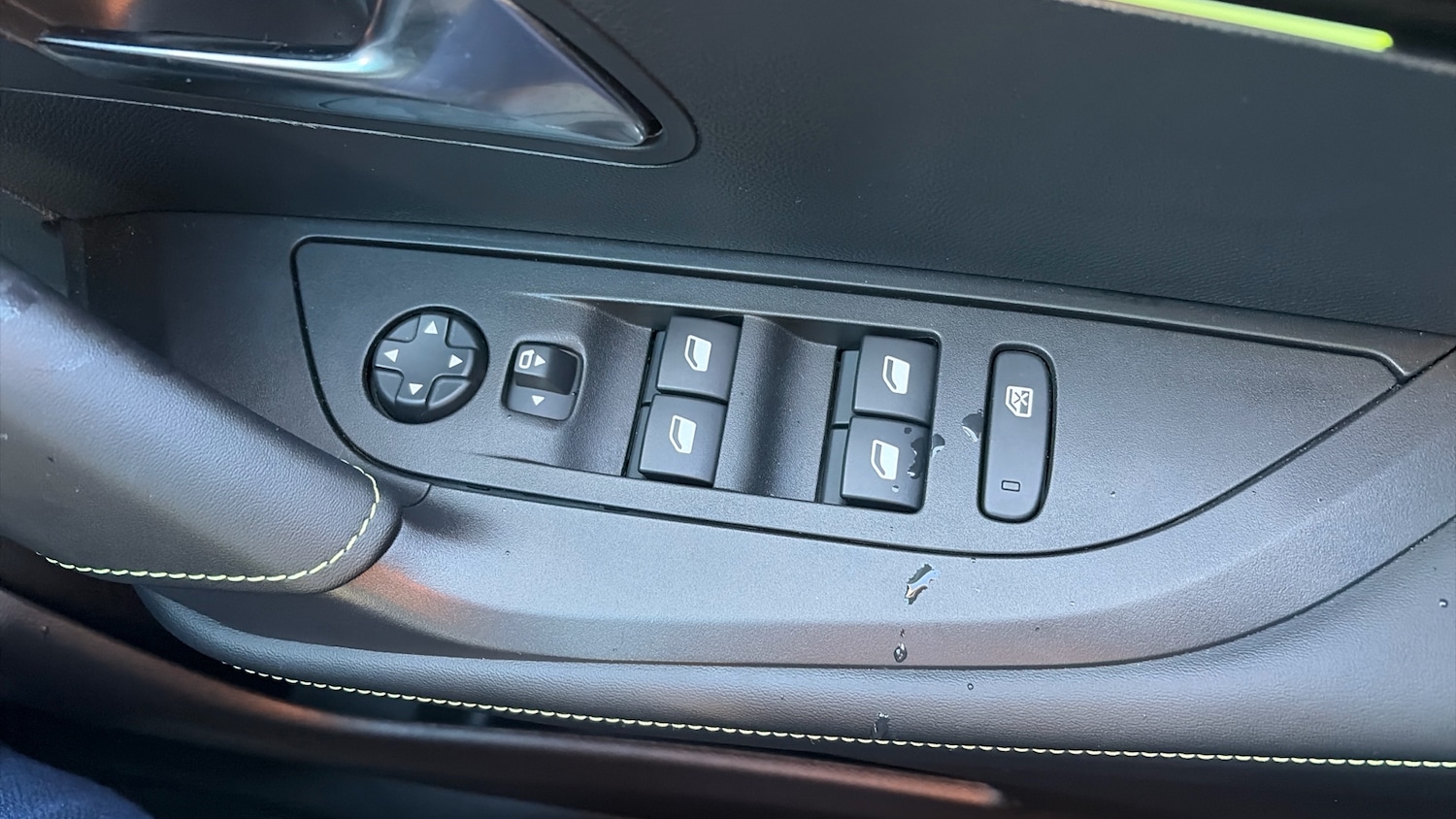 Used Peugeot 2008 2024 for sale - 76979686: Photo 35