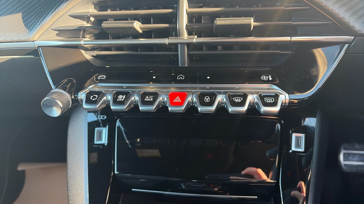 Used Peugeot 2008 2024 for sale - 76979686: Photo 42