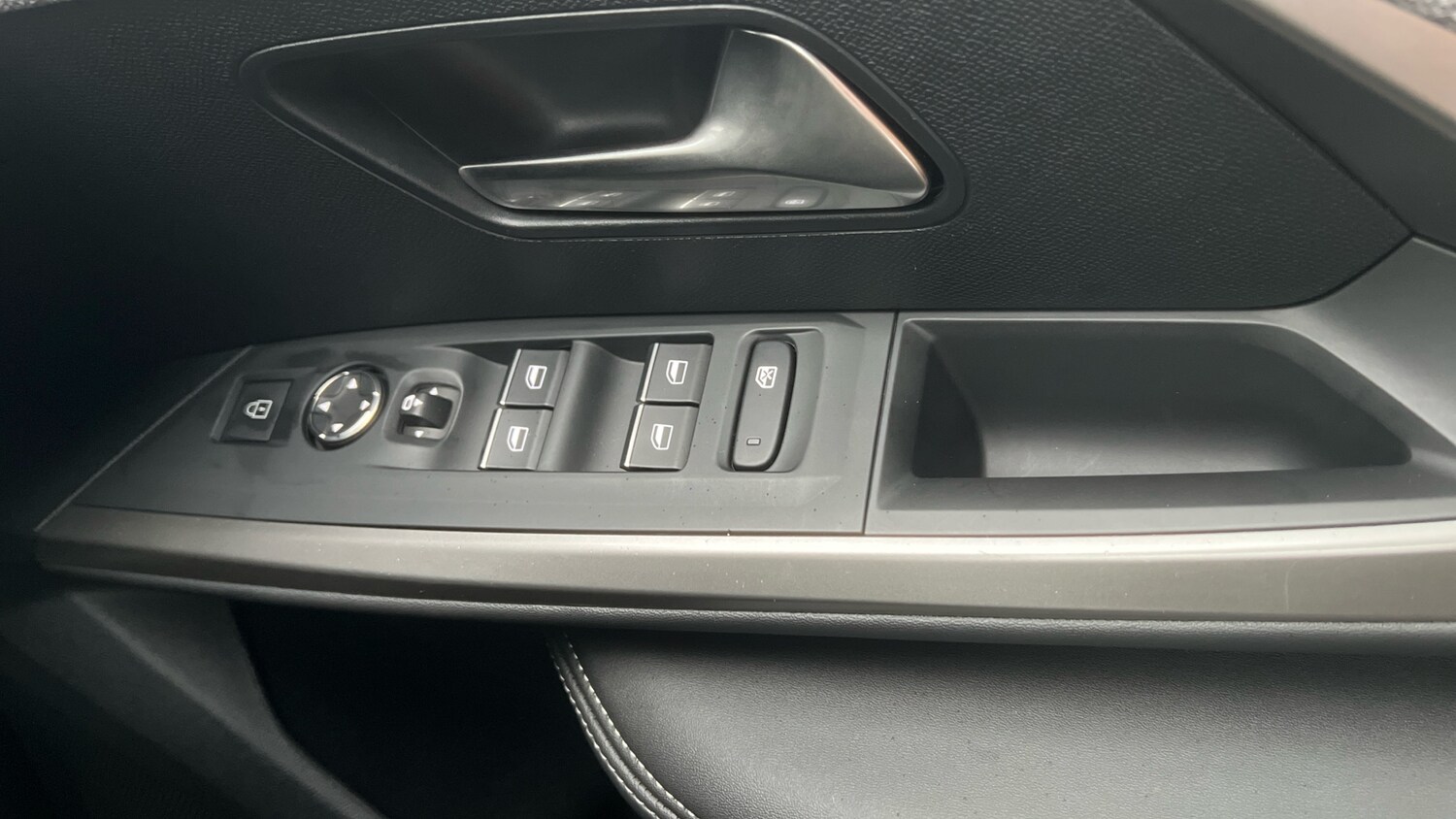 Used Peugeot 5008 2025 for sale - 76253119: Photo 23