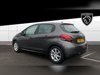 Used Peugeot 208 2018 for sale - 76545196: Photo
