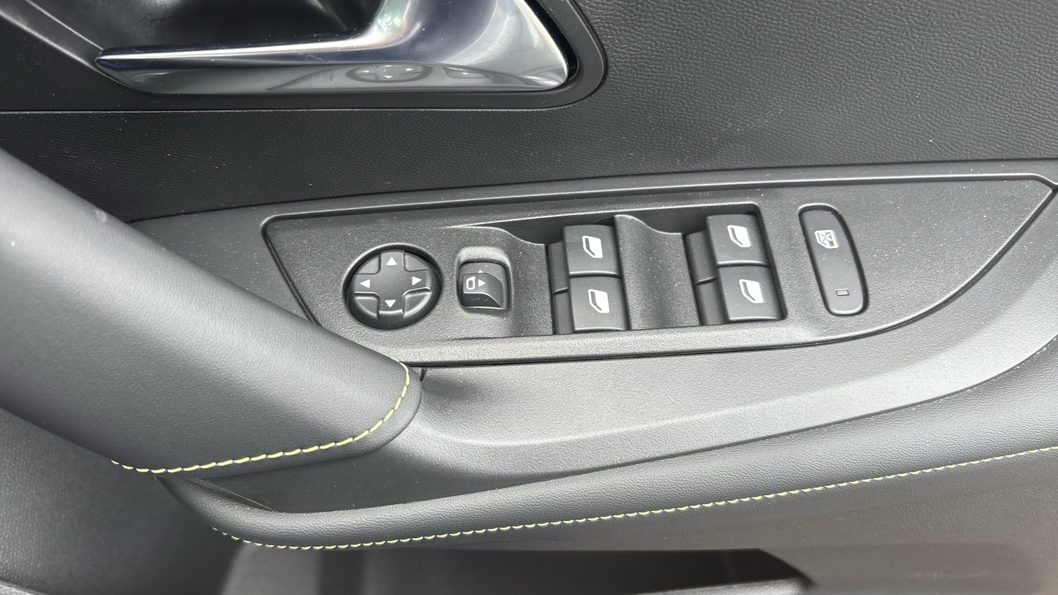 Used Peugeot 2008 2025 for sale - 76983832: Photo 21