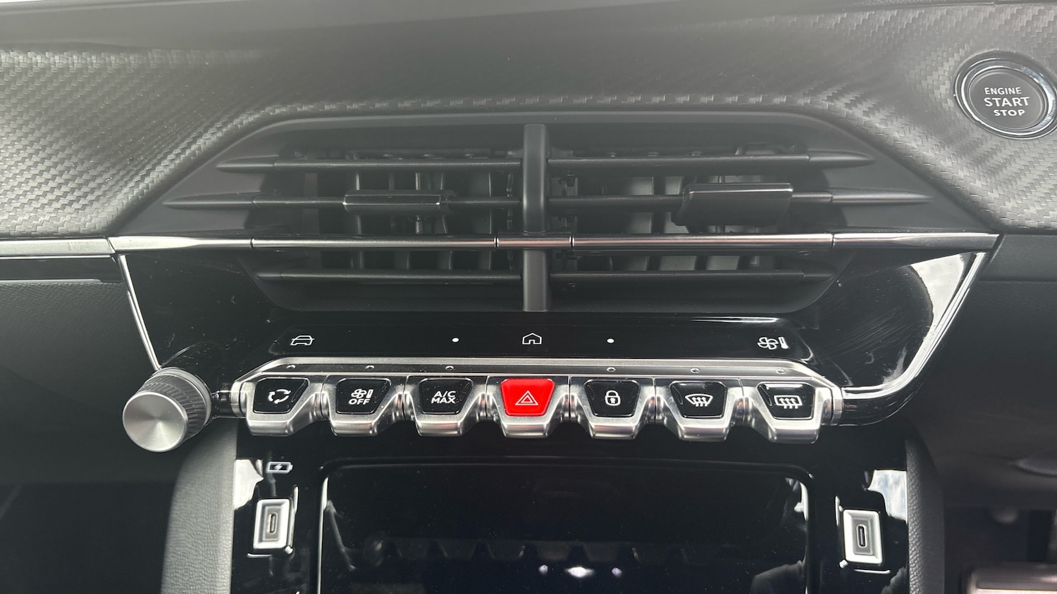 Used Peugeot 2008 2025 for sale - 76983832: Photo 29