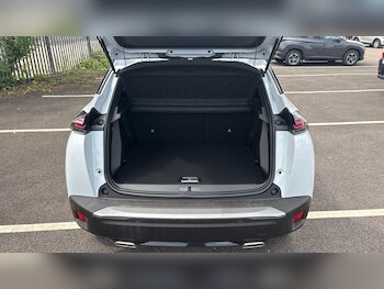 Used Peugeot 2008 2025 for sale - 76983832: Photo