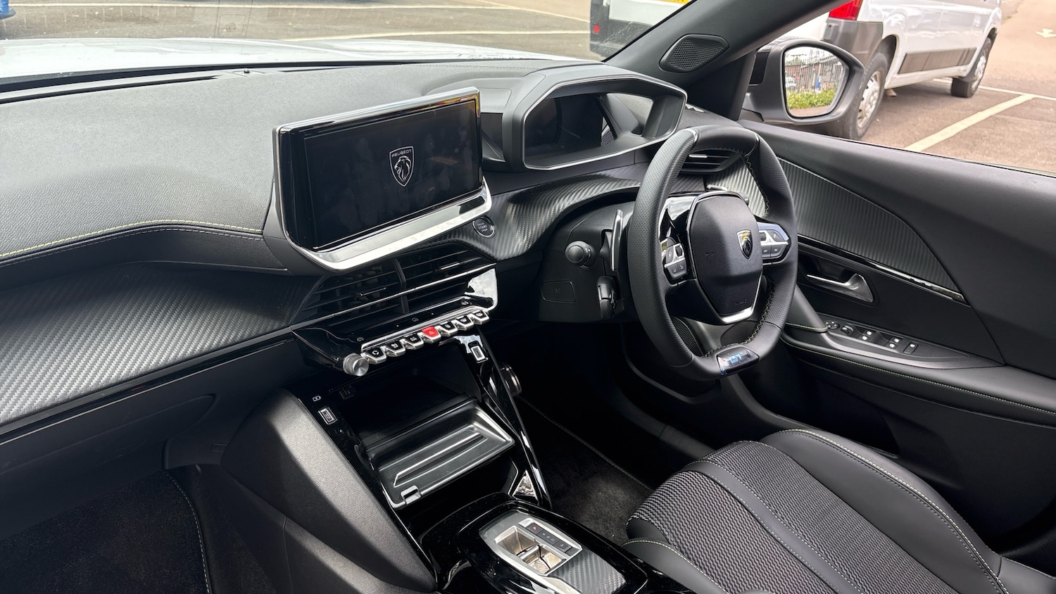 Used Peugeot 2008 2025 for sale - 76983832: Photo 9