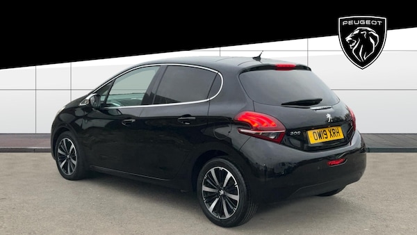 Used Peugeot 208 2019 for sale - 76193811: Photo 2