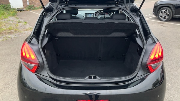Used Peugeot 208 2019 for sale - 76193811: Photo 4