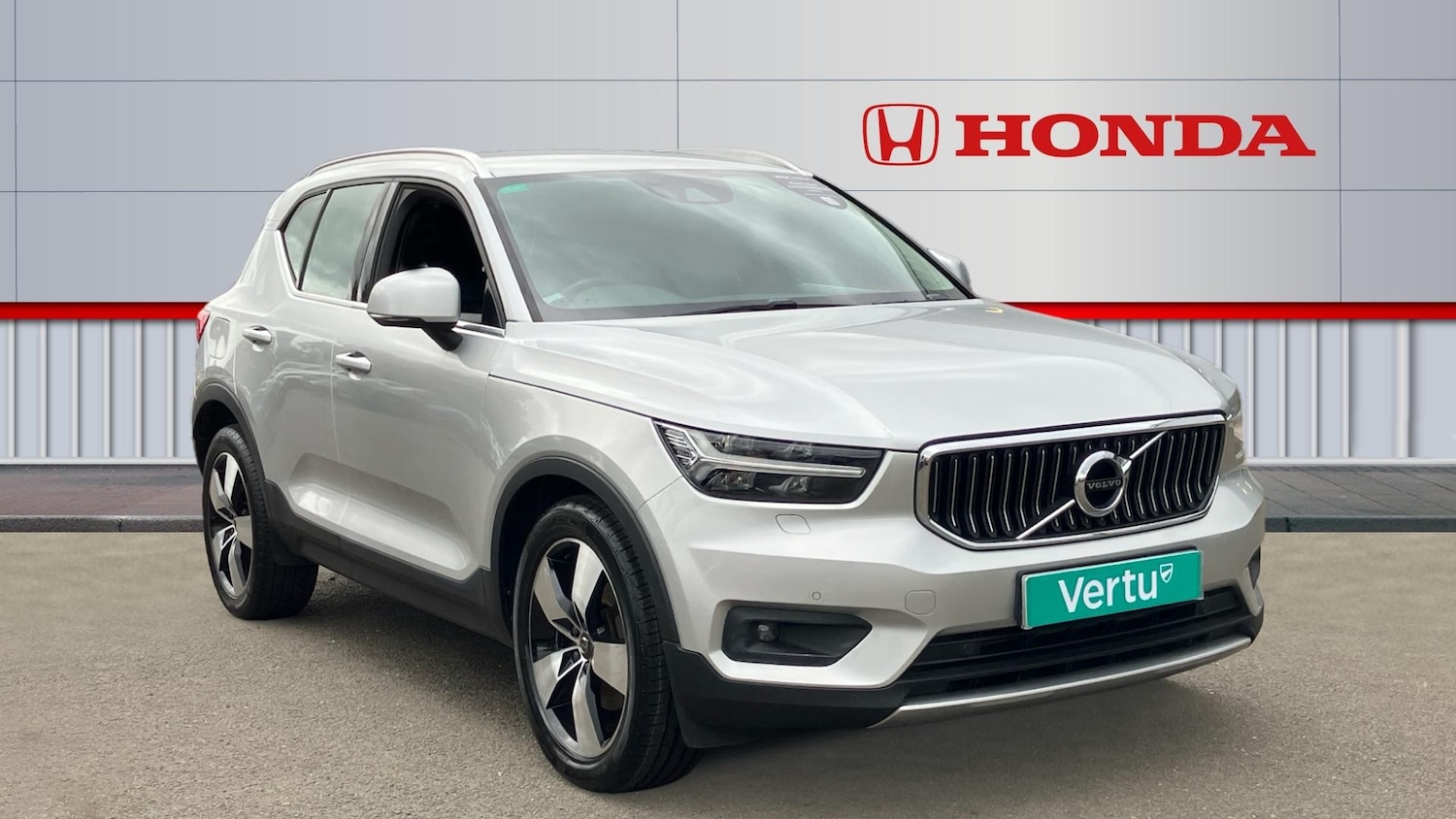 Used Volvo XC40 2018 for sale - 76860167: Photo 1