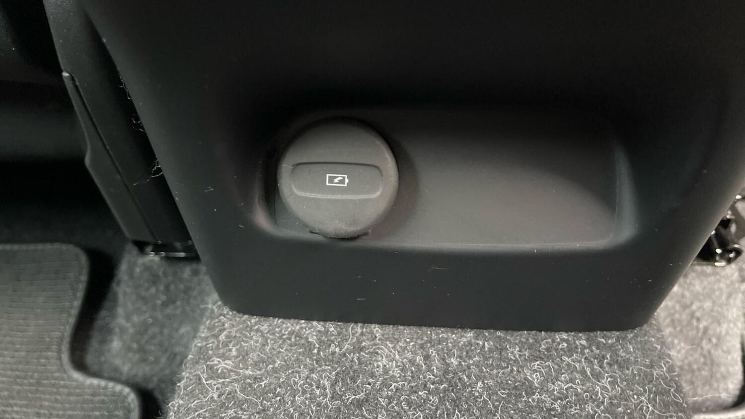 Used Volvo XC40 2018 for sale - 76860167: Photo 43