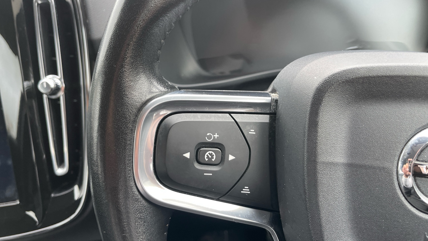 Used Volvo XC40 2018 for sale - 76860167: Photo 46