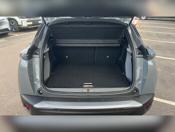 Used Peugeot 2008 2023 for sale - 78053452: Photo