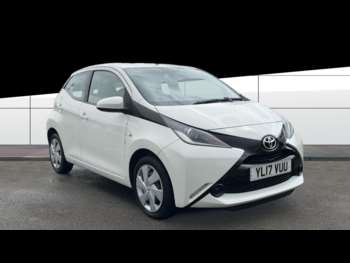 2017 (17) - 1.0 VVT-i X-Play 5dr Petrol Hatchback