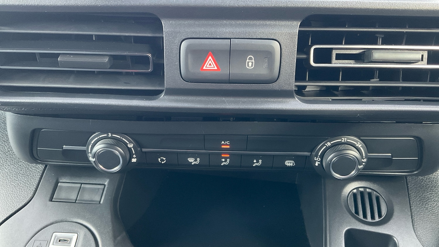 Used Peugeot Partner 2026 for sale - 78080477: Photo 27